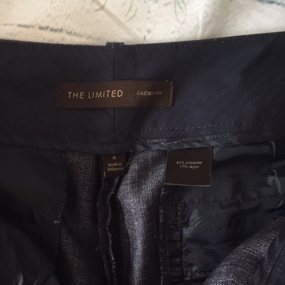 3/$18 The Limited Cassidy fit Capri pants  4 A3 - Picture 2 of 5